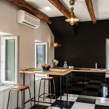 Apartment Smile Lux With View Спліт Екстер'єр фото